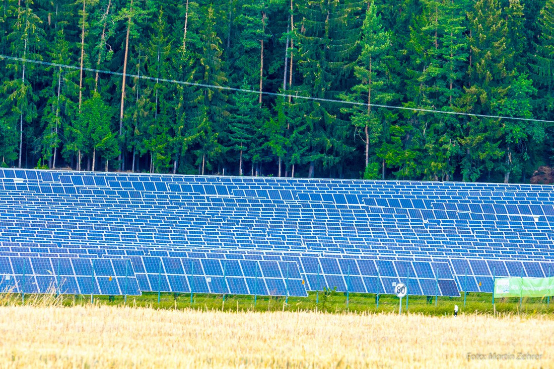 Foto: Martin Zehrer - Solarstrom oder auch Photovoltaik genannt. Erzeugt elektrische Energie nicht nur bei Sonnenschein. Keine Abgase, wenig Wartung und kein Lärm im Betrieb - Eine tolle Sache 