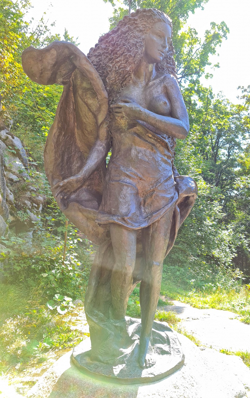 Foto: Jennifer Müller - Wanderung vom Marktredwitzer Haus durch den Steinwald zur Burgruine Weißenstein. 