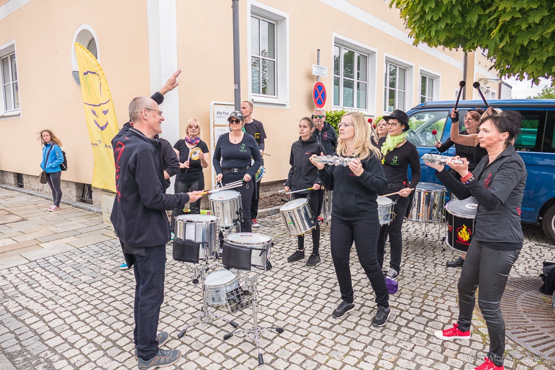 Foto: Martin Zehrer - Nofi-Lauf 2017: Start am Stadtplatz und Ziel beim Siemens... 5,9 Kilometer durch Kemnath und rund herum. Mehr als 8000 Teilnehmer fanden sich in Kemnath zusammen um die S 
