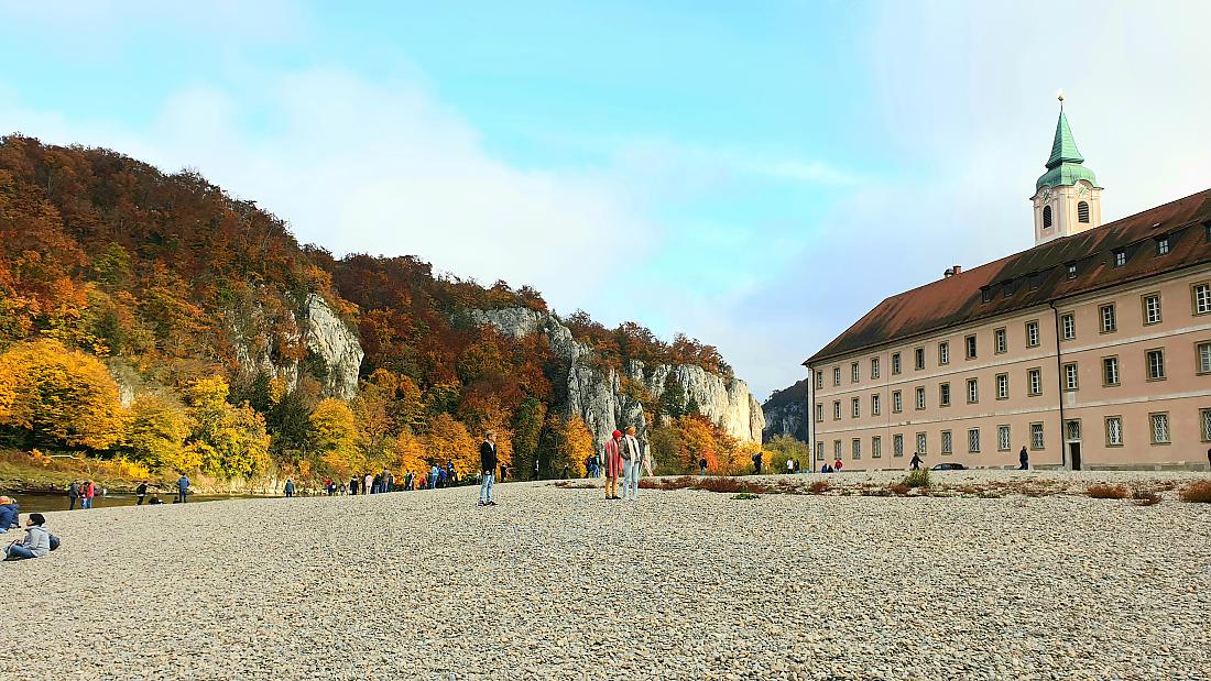 Foto: Martin Zehrer - 25. Oktober 2020 - Besuch des Kloster Weltenburg.<br />
Corona geschuldet, gingen wir nicht rein sondern genossen die Sonnenstrahlen an der Donau. ;-) 