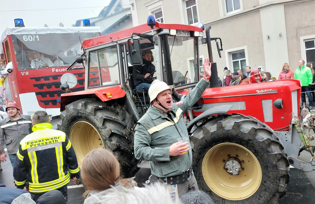 Foto: Martin Zehrer - Gigantischer Faschingszug durch Pressath, Helau - Was für eine stimmungsvolle Gaudi!!! 