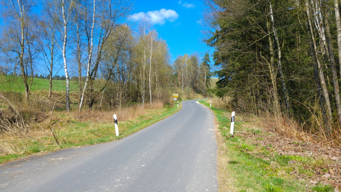 Foto: Martin Zehrer - Herrliches Wetter... Perfekt für eine Radtour... Hier der Anstieg nach Unterwappenöst in Richtung Oberwappenöst... 