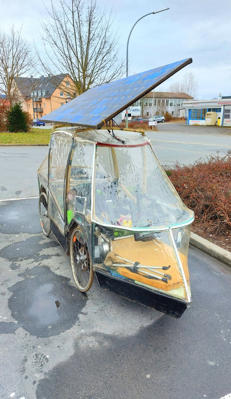 Foto: Martin Zehrer - Ein besonderes Solar-Fahrzeug, gesehen in Kemnath.  