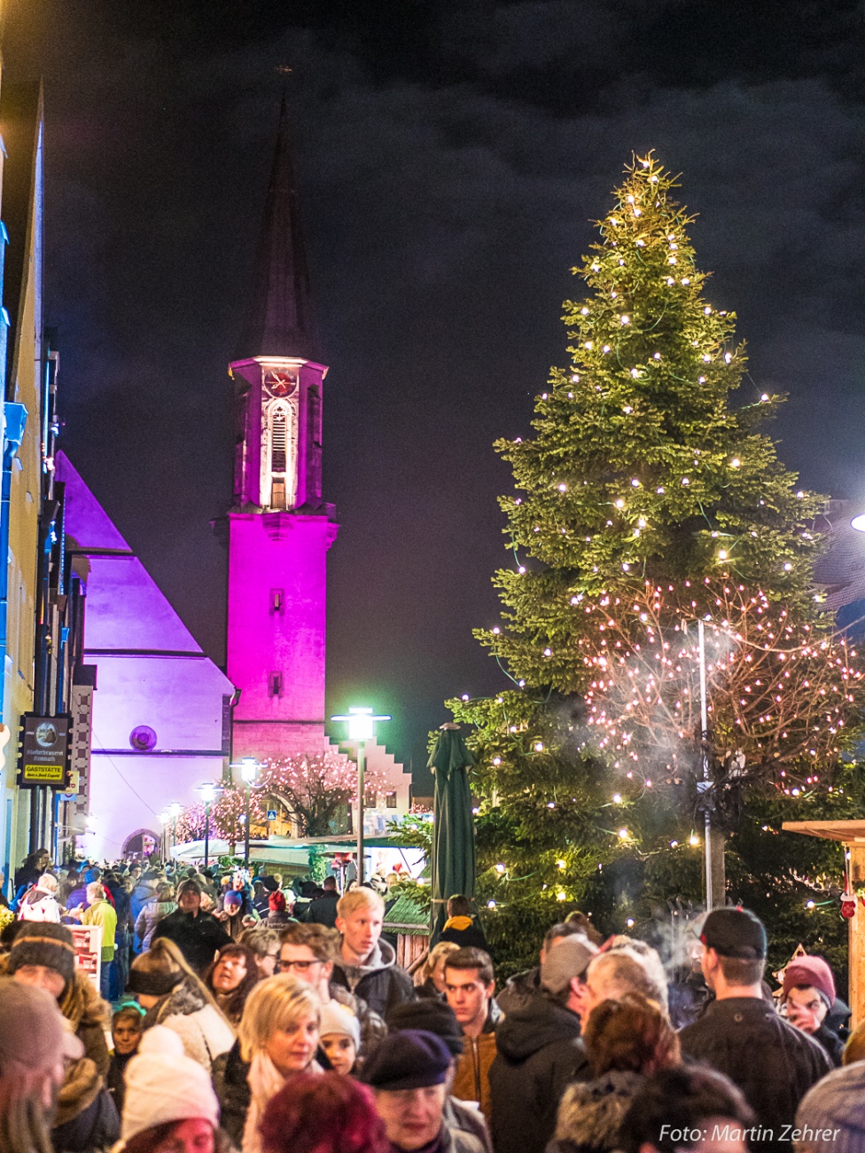 Foto: Martin Zehrer - Tolles Ambiente beim Candle-Light-Shopping 2017 in Kemnath   