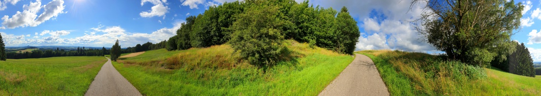 Foto: Martin Zehrer - Ein Panorama-Foto mit Blick von Godas aus ins kemnather Land.<br />
<br />
15.7.2021 