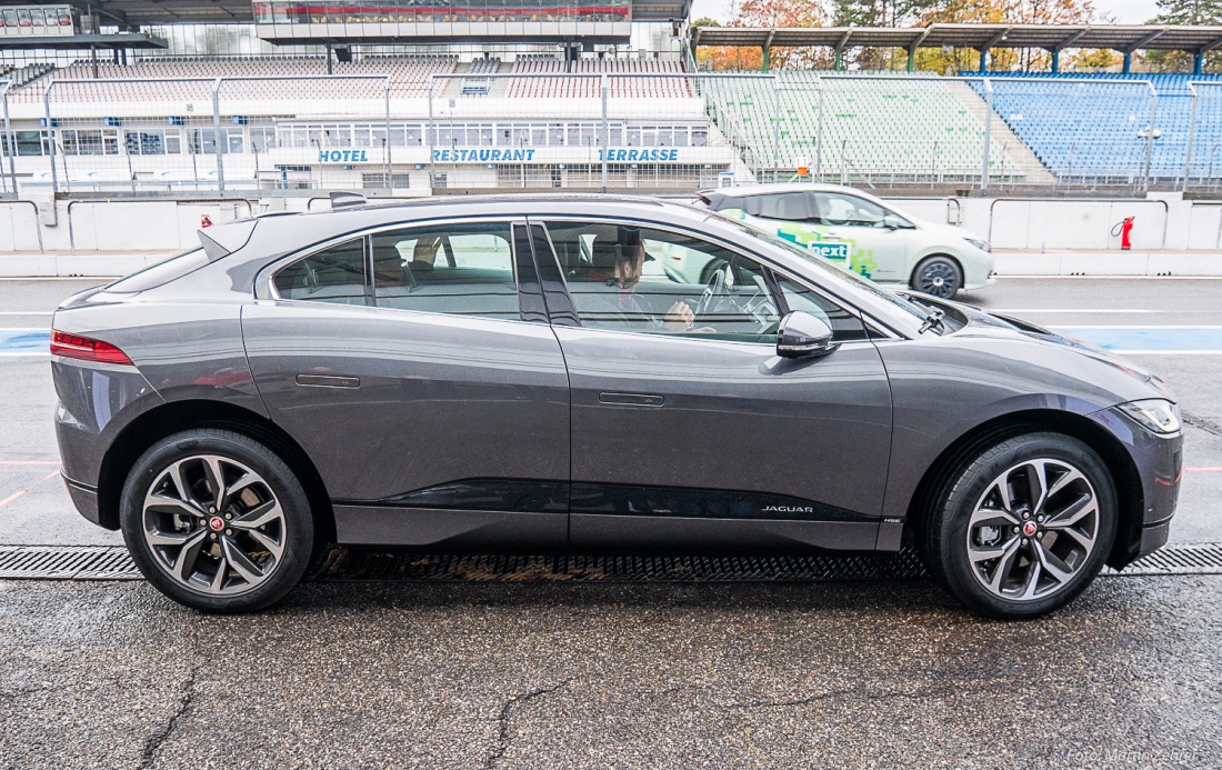 Foto: Martin Zehrer - Ein Jaguar I-PACE. Mehrere dieser E-Autos standen am 27. und 28 Oktober 2018 auf dem Hockenheim-Ring zur Probefahrt bereit.<br />
<br />
Wer hätte das vor einigen Jahren gedacht, d 