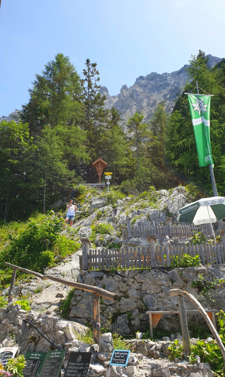 Foto: Martin Zehrer - Neben der Mittenwalder Hütte gehts noch weiter nach oben...<br />
<br />
So viele schöne Dinge kann man hier entdecken;-) 