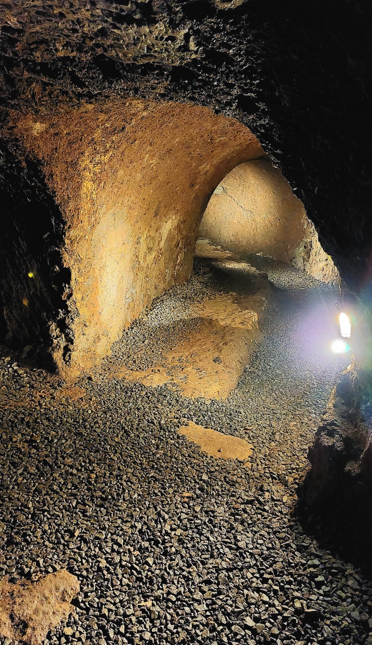 Die Felsenkeller in Parkstein, direkt in den Vulkankegel getrieben, tagsüber geöffnet...