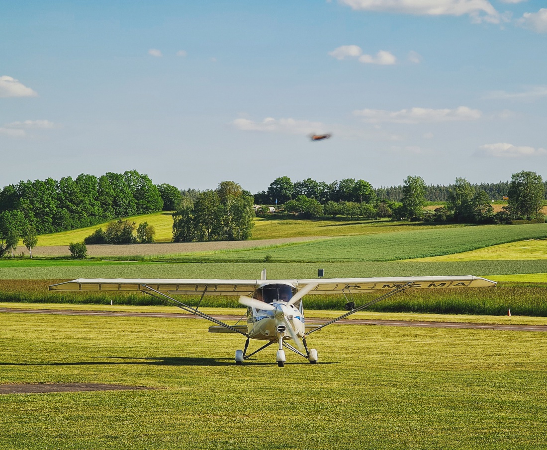 Foto: Jennifer Müller - Der Flugplatz in Latsch bei Weiden... 