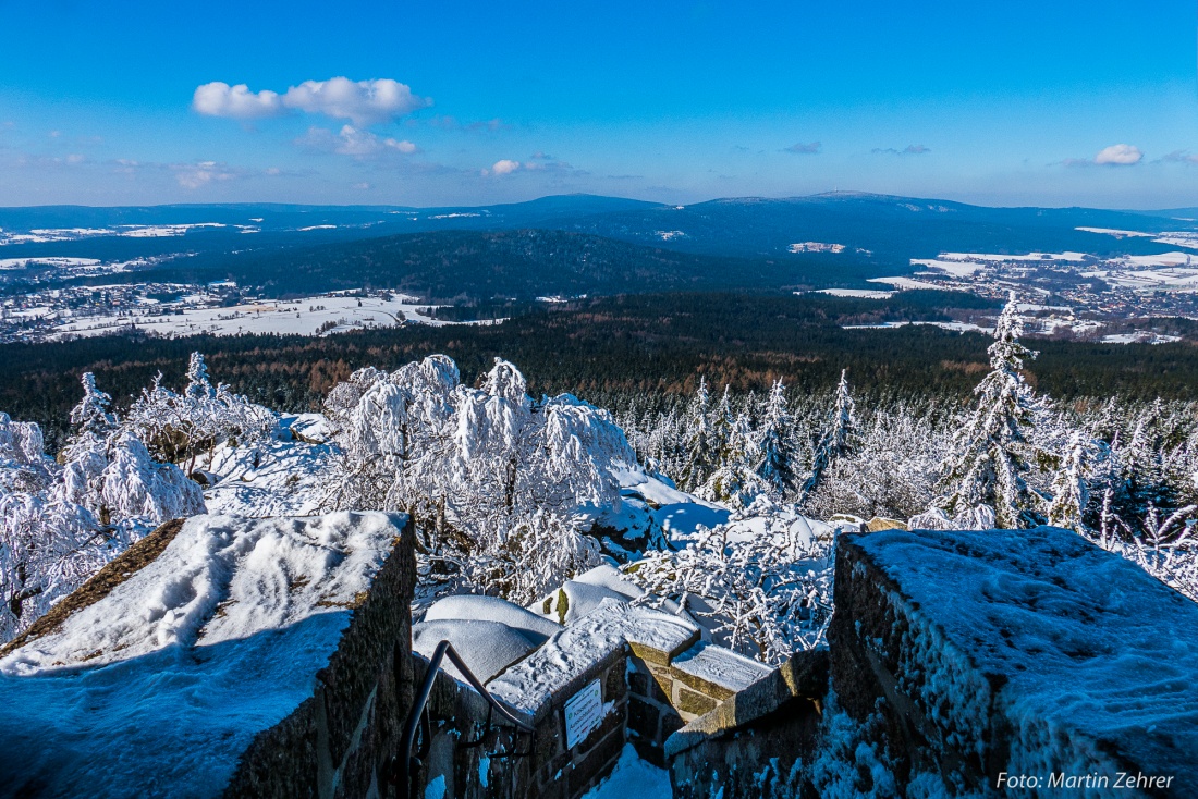 Foto: Martin Zehrer - Aussicht von dem Kösseine-Aussichtsturm. Auch zu erkennen ist die Treppe, die zum Turm hinauf führt! 