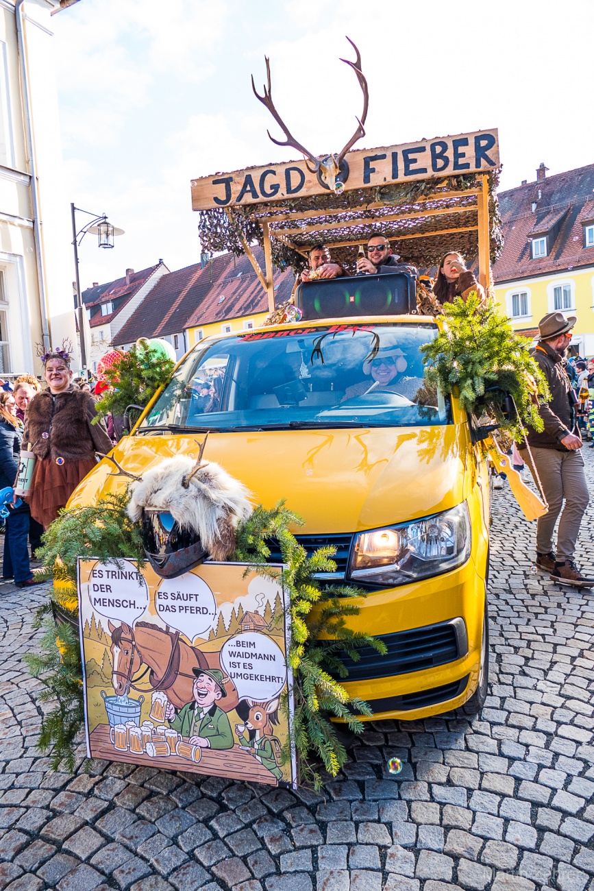 Faschingszug durch Waldeck 2026 - WCV Helau!!!

Am 15. Februar 2026 war es wieder soweit. Tausende Besucher jubelten den Narren zu, das Wetter wurde wie bestellt, wunderschön. Die Sonne strahlte und alle Menschen waren voller Faschings-Laune. WCV Helau!!!!
