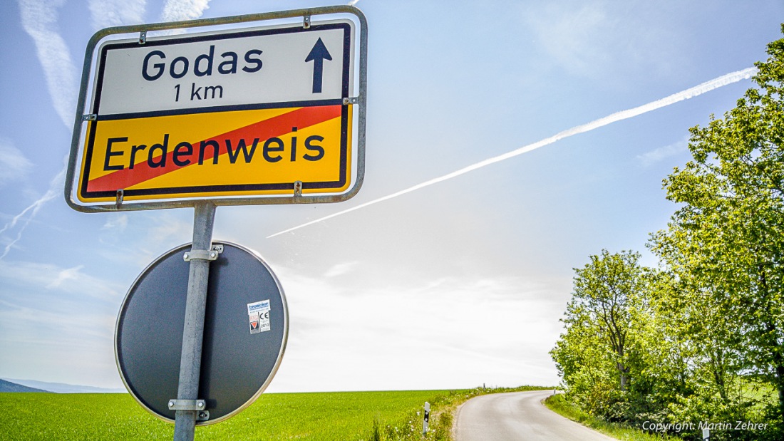 Foto: Martin Zehrer - Noch ein Kilometer bis ins Zentrum ;-)<br />
<br />
Gigantische Radtour an einem gigantischen Sonntag... über Berg und Tal, durch Wald und Wiese, mit nur einem Ziel: Gänsebraten-Es 