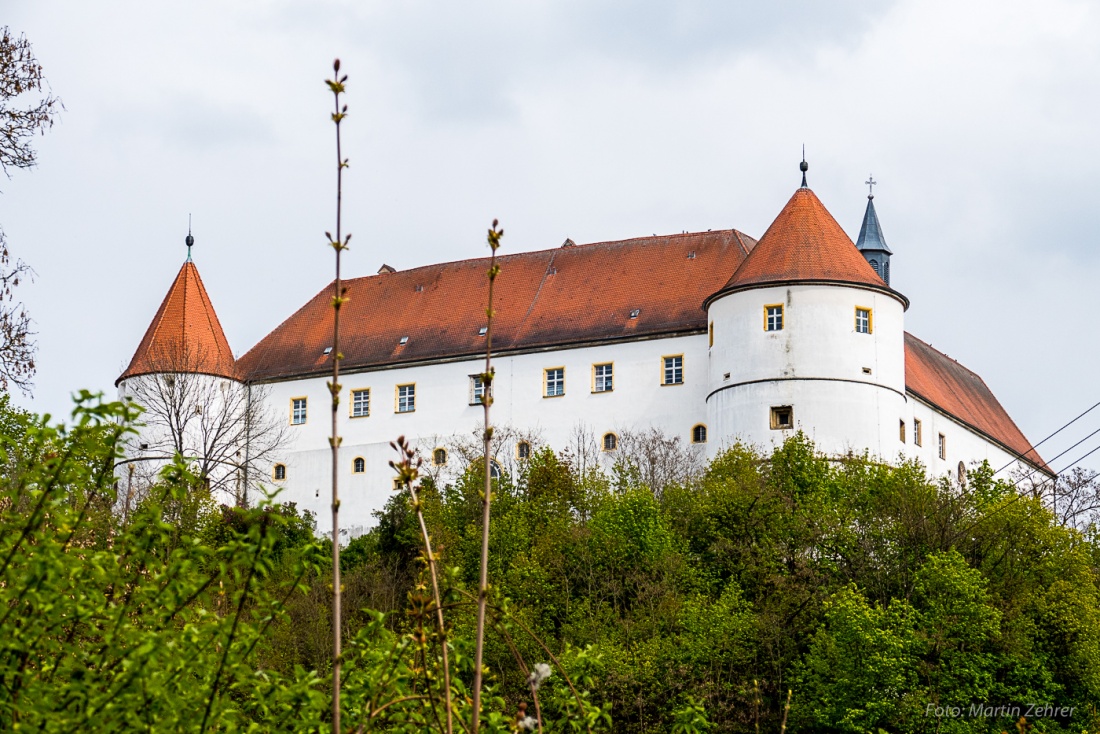Foto: Martin Zehrer - Schloss Wörth befindet sich in der Stadt Wörth an der Donau im oberpfälzer Landkreis Regensburg.<br />
<br />
Das Schloss liegt auf einem Berg mitten im Ort und ist das Wahrzeichen 