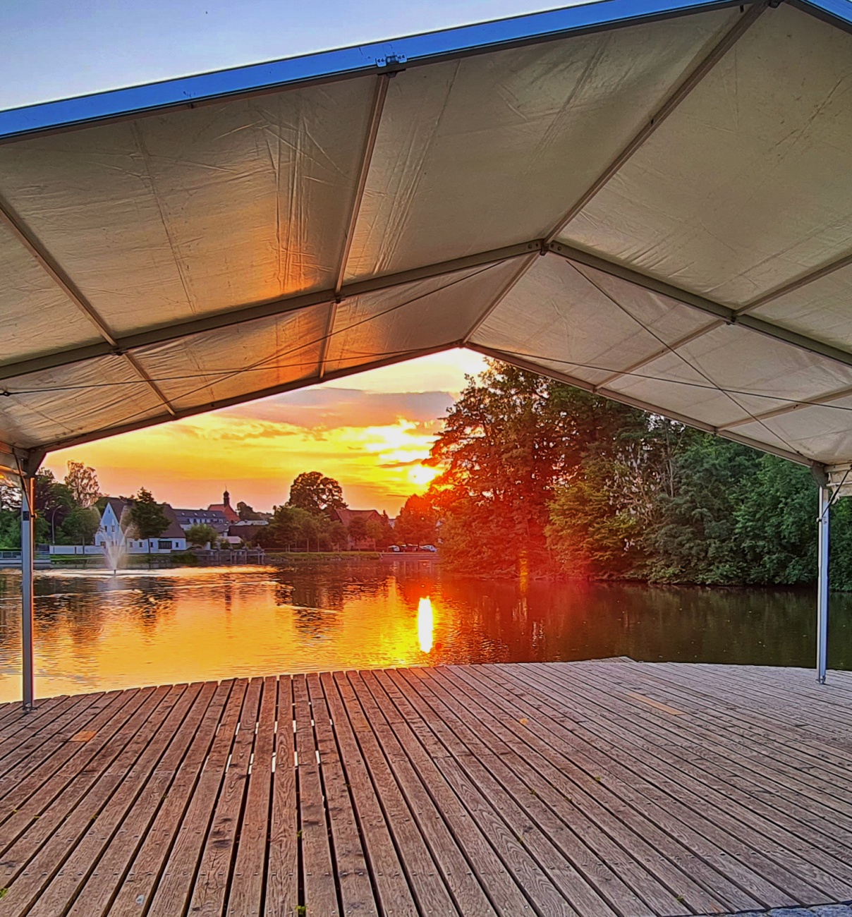 Foto: Jennifer Müller - Feierabend am schönen kemnather Stadtweiher... 