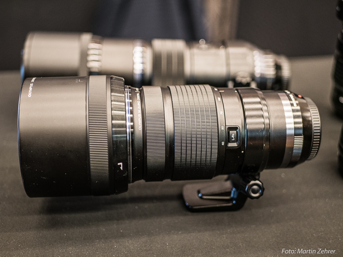 Foto: Martin Zehrer - Lichtstarkes Zoom von Olympus für micro four thirds Kameras... gesehen bei den Brenner-Fototagen in Weiden... 