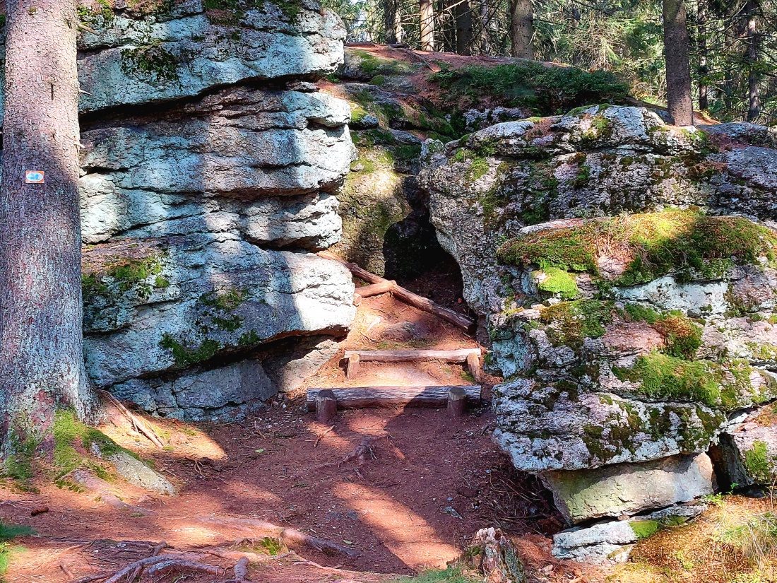 Foto: Martin Zehrer - Ein Felsenlabyrinth am Fichtelsee. <br />
Für Jung und Alt ist die Region um den Fichtelsee ein Erlebnis.  
