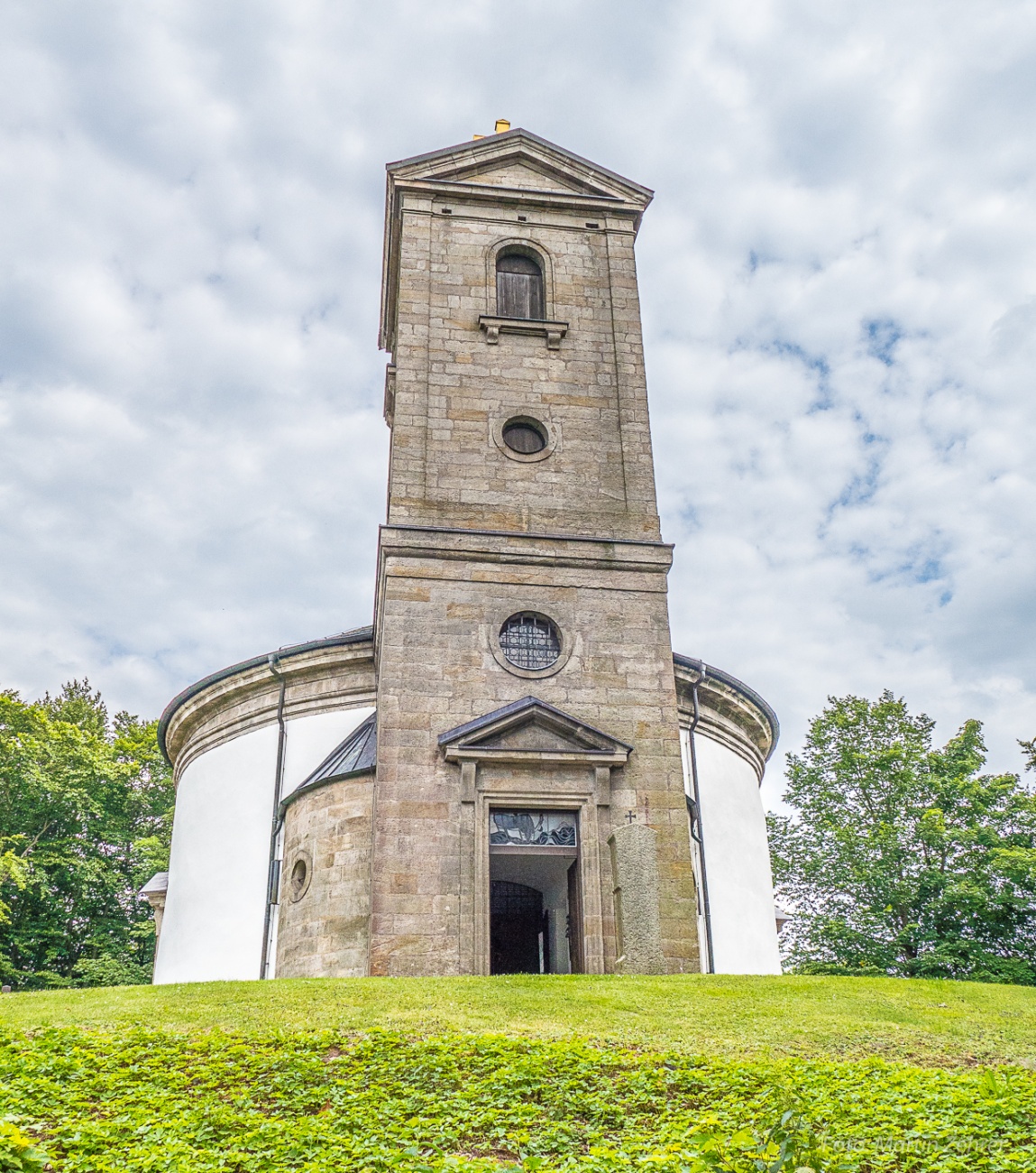 Foto: Martin Zehrer - Die Wallfahrtskirche Zur Heiligsten Dreifaltigkeit auf dem Armesberg... 