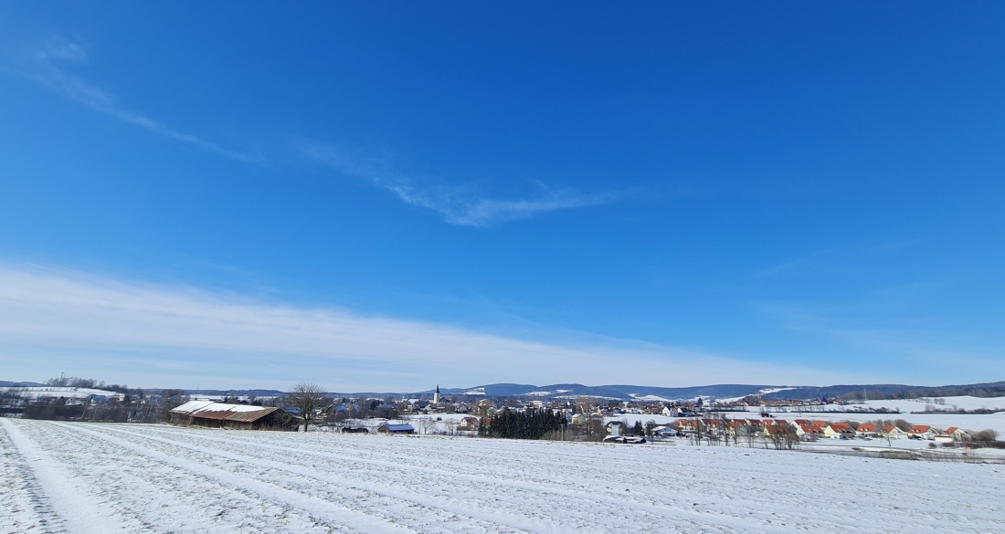 Foto: Jennifer Müller - Valentinstag 2021... Schöner könnte das Wetter nicht sein! Unterwegs zwischen Kulmain und Altensteinreuth... Sonne, ca. -3 Grad und nahezu windstill... Ein Traum!<br />
Hier K 