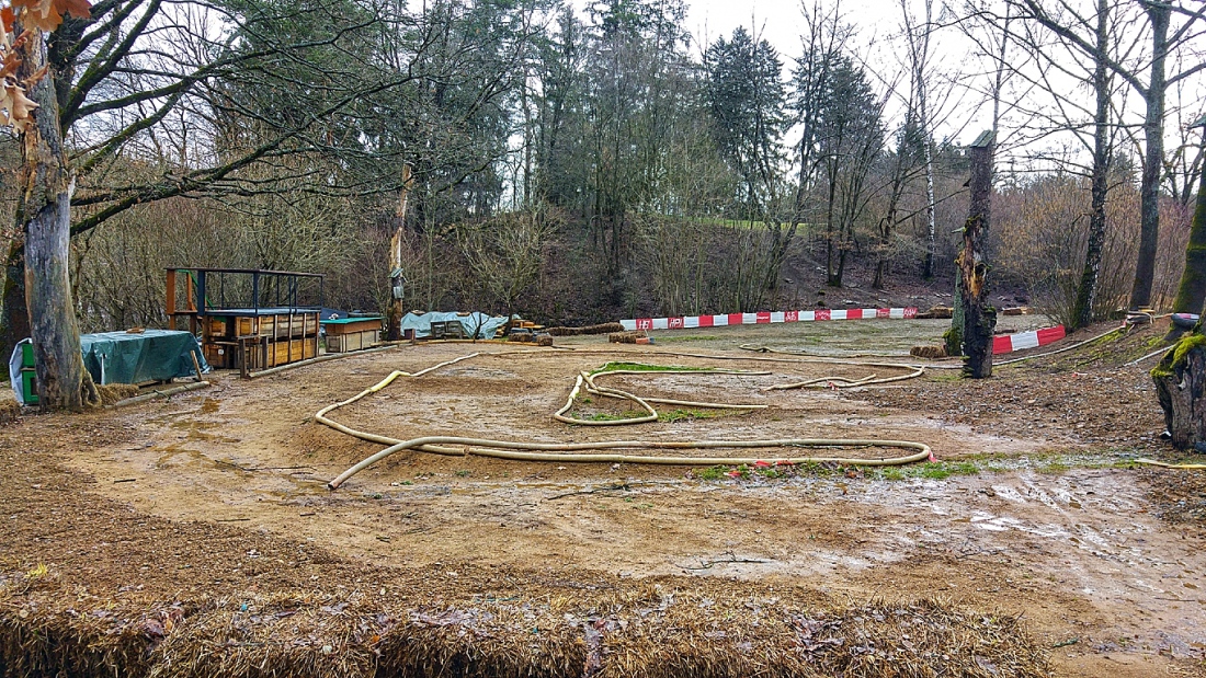 Foto: Martin Zehrer - Eine Cross-Strecke für Modellautos bzw. RC-Cars? Sieht jedenfalls so aus... 