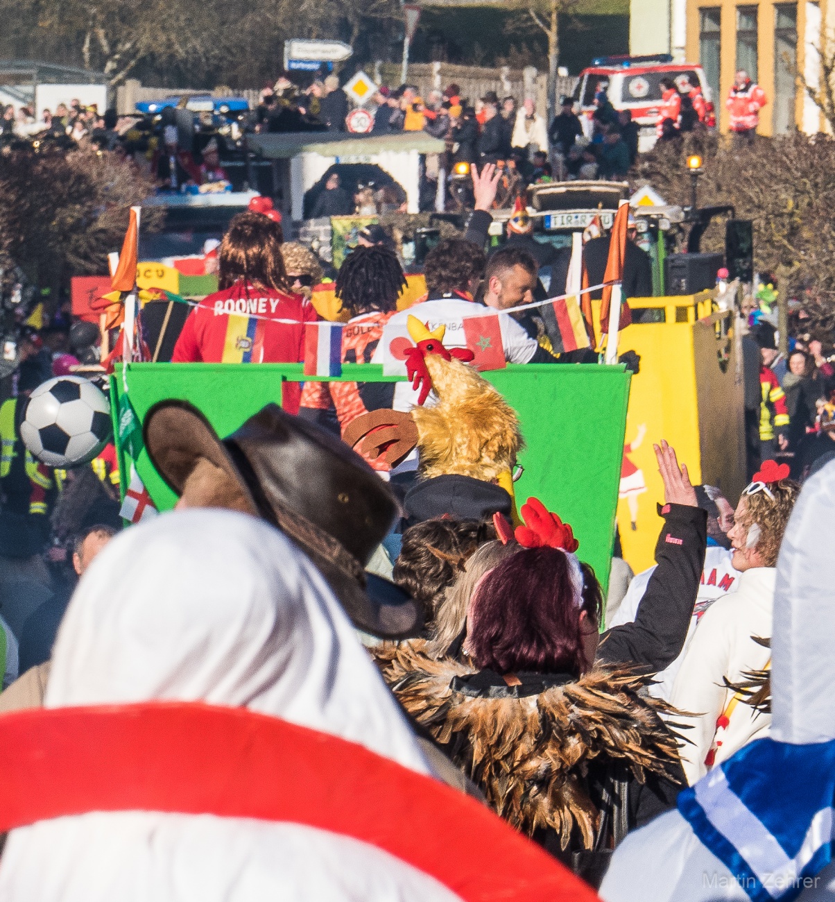 Faschingszug durch Waldeck 2026 - WCV Helau!!!

Am 15. Februar 2026 war es wieder soweit. Tausende Besucher jubelten den Narren zu, das Wetter wurde wie bestellt, wunderschön. Die Sonne strahlte und alle Menschen waren voller Faschings-Laune. WCV Helau!!!!
