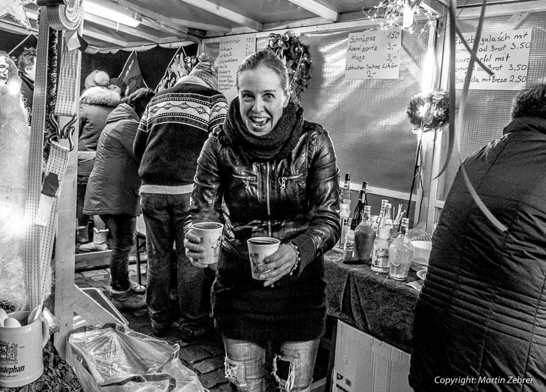 Foto: Martin Zehrer - Spaß bei der Arbeit ;-) Beim Houderer-Zoigl in Kemnath gibts des scheinbar nu... <br />
4. Dezember 2015 veranstaltete der KEM-Verband wieder das Candlelight-Shopping in Kemna 