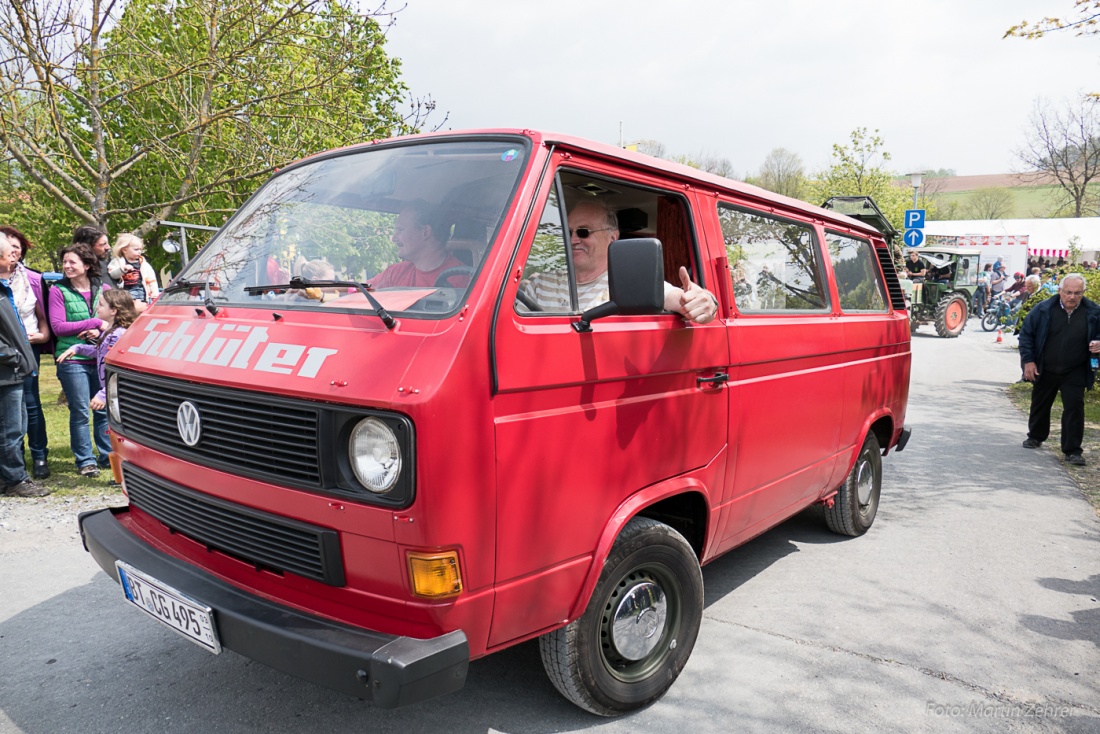 Foto: Martin Zehrer - Bulldogtreffen Kirchenpingarten am 7. Mai 2017: auf gehts zur Rundfahrt mit ca. 300 Traktoren...  