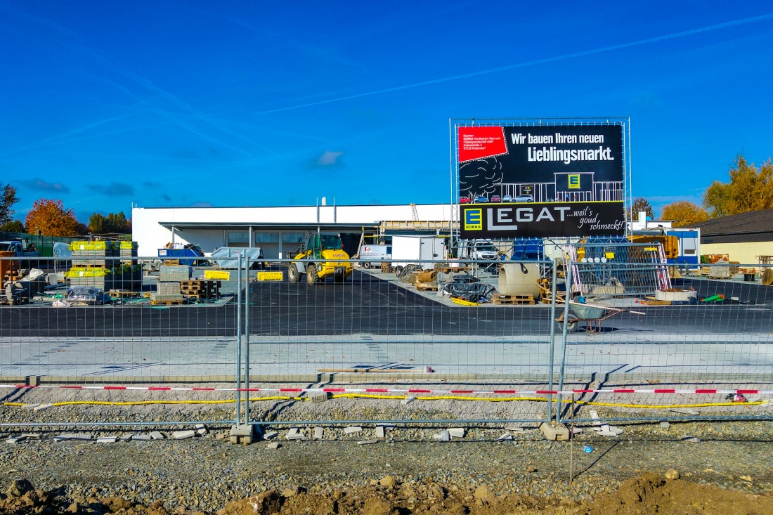 Foto: Martin Zehrer - Es geht voran... Die Baustelle von Edeka Legath auf dem Gelände des ehemaligen Top-Kauf-Gelände 