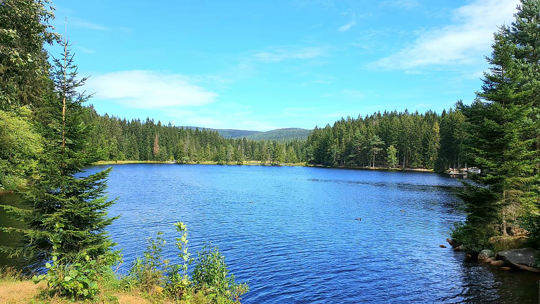 Foto: Martin Zehrer - Willkommen am Fichtelsee bei Fichtelberg.<br />
Herrliches Wetter, frisches Wasser, eine traumhafte Umgebung und nette Menschen... 