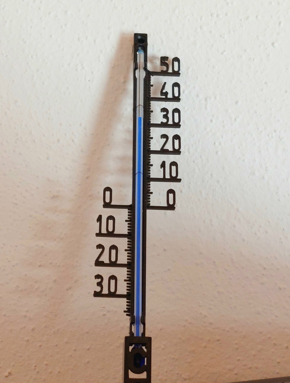 Foto: Martin Zehrer - Temperatur :-)<br />
<br />
Nachts hatte es teilweise -20 Grad Kälte...<br />
<br />
Vor Allem in der Region um Neusorg und Lochau fiel das Thermometer auf dieses Niveau ab.<br />
<br />
Danke Simon u 