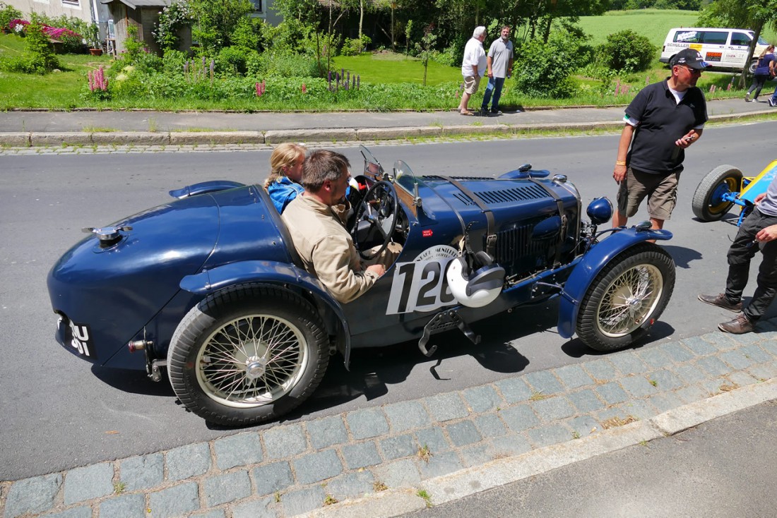Foto: Martin Zehrer - Friedenfelser Berg-Classic... Prinz, Käfer, steyr daimler puch, bmw, vw, audi, opel und noch viele andere Fahrzeughersteller erklommen am 13. und 14. Juni 2015 mit entspr 