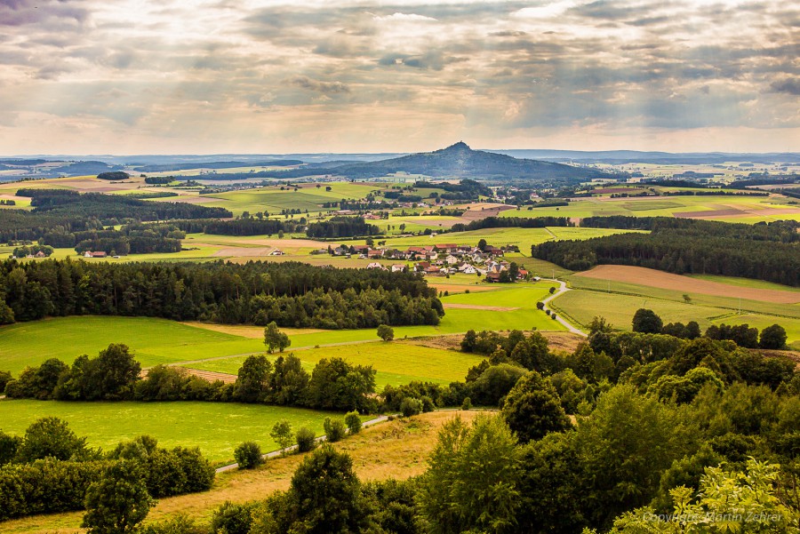 Foto: Martin Zehrer - Auf dem Schloßberg bei Waldeck in der Oberpfalz. Eine himmlische Aussicht in eine bezaubernde Landschaft. <br />
Wer hier noch nicht war, hat nur die halbe Oberpfalz gesehen.  