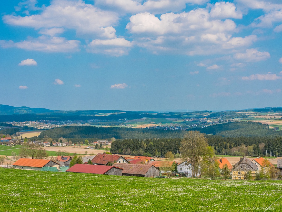 Foto: Martin Zehrer - Der Blick nach Erdenweis runter... Ein unglaublicher Frühlingstag am 21.4.2018 