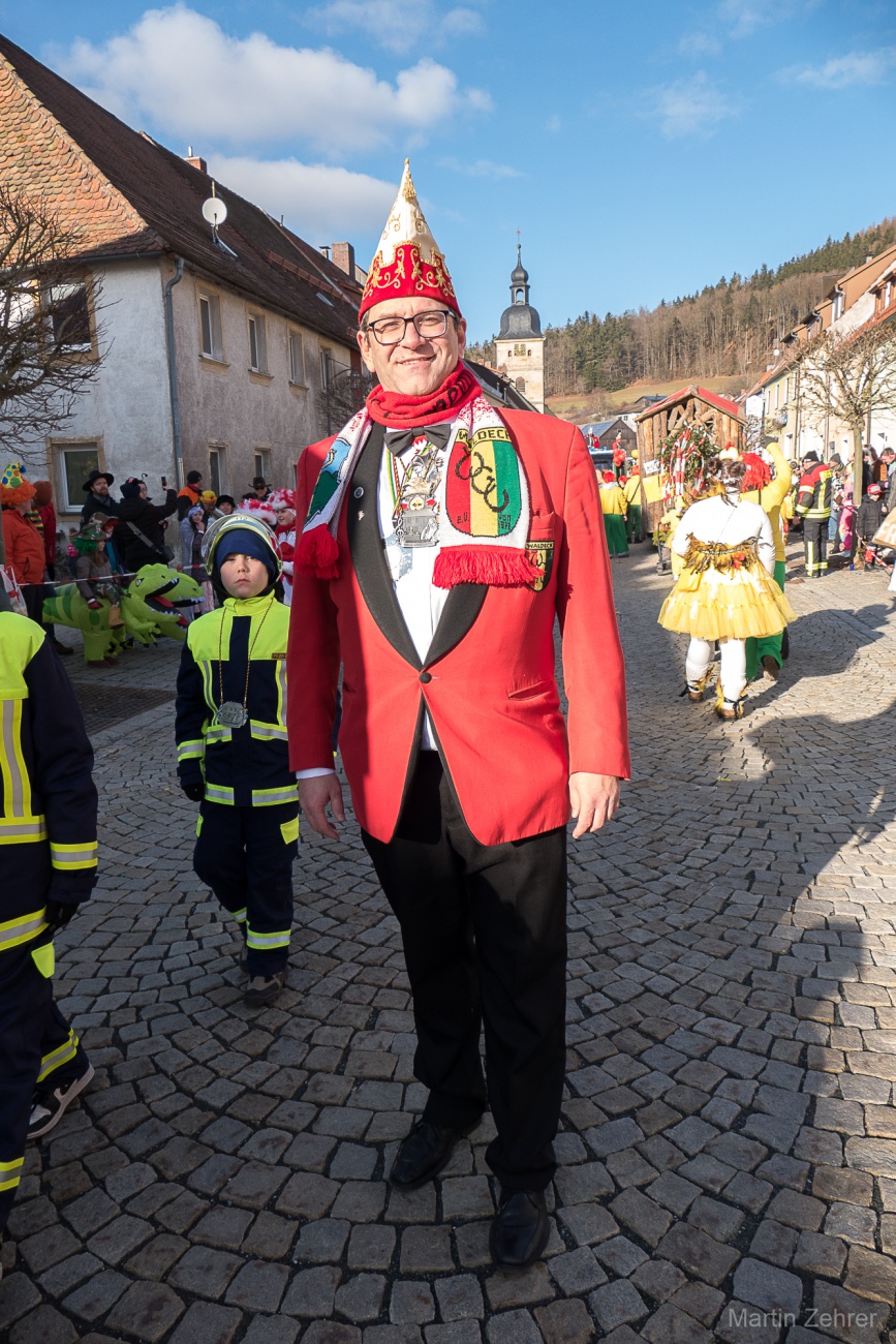 Faschingszug durch Waldeck 2026 - WCV Helau!!!

Am 15. Februar 2026 war es wieder soweit. Tausende Besucher jubelten den Narren zu, das Wetter wurde wie bestellt, wunderschön. Die Sonne strahlte und alle Menschen waren voller Faschings-Laune. WCV Helau!!!!
