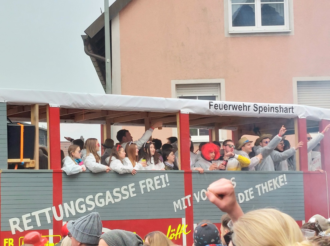 Foto: Martin Zehrer - Gigantischer Faschingszug durch Pressath, Helau - Was für eine stimmungsvolle Gaudi!!! 