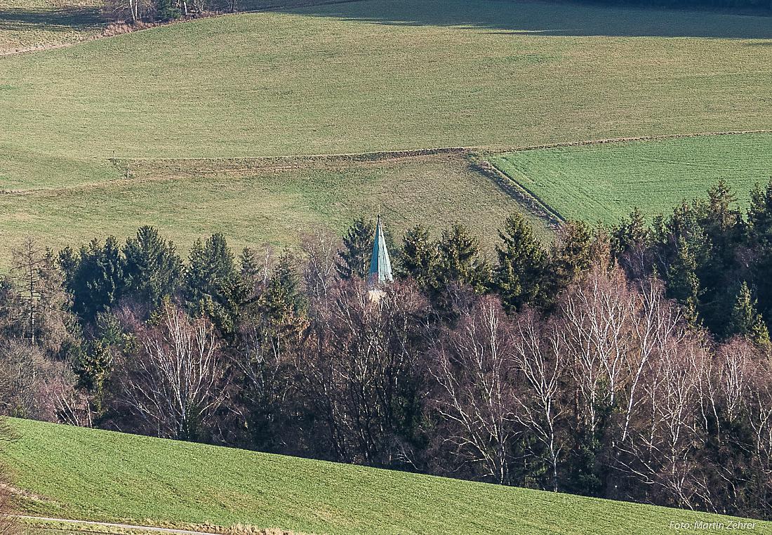 Foto: Martin Zehrer - Kirchturm-Spitze von Trevesen...<br />
<br />
Phantastischer Rundgang im Paradies (Godas):<br />
Heute ist der 16.12.2019 und es liegt, ob manns glauben möchte oder nicht, bereits Frühl 