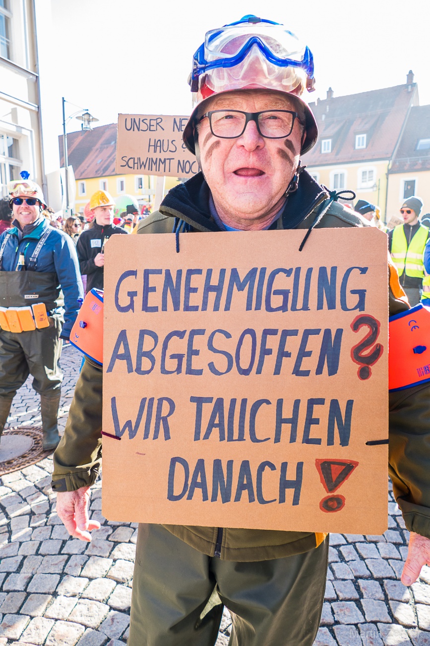 Faschingszug durch Waldeck 2026 - WCV Helau!!!

Am 15. Februar 2026 war es wieder soweit. Tausende Besucher jubelten den Narren zu, das Wetter wurde wie bestellt, wunderschön. Die Sonne strahlte und alle Menschen waren voller Faschings-Laune. WCV Helau!!!!
