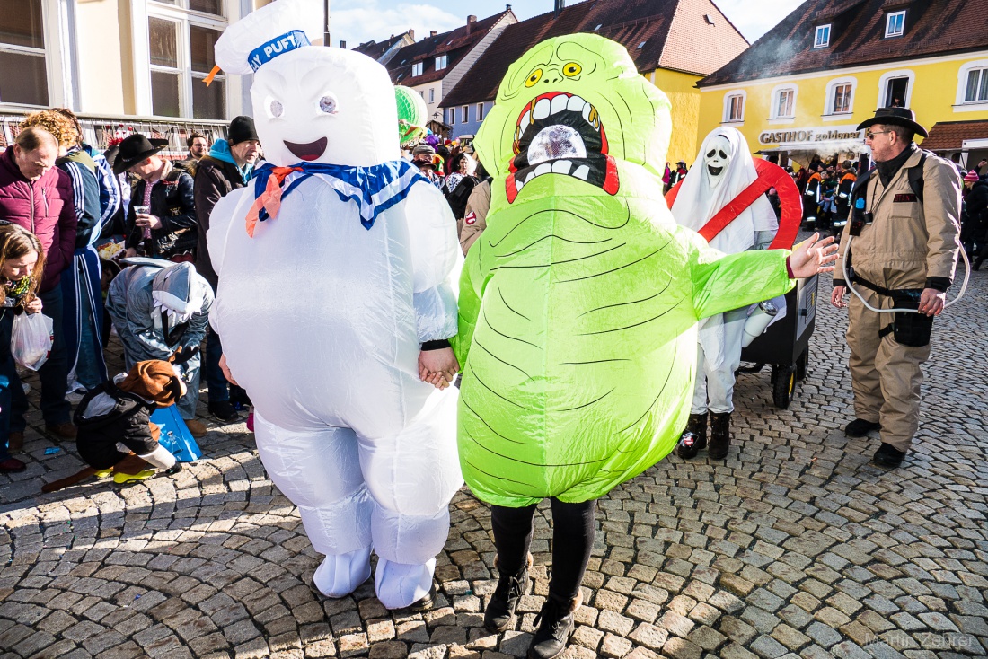 Faschingszug durch Waldeck 2026 - WCV Helau!!!

Am 15. Februar 2026 war es wieder soweit. Tausende Besucher jubelten den Narren zu, das Wetter wurde wie bestellt, wunderschön. Die Sonne strahlte und alle Menschen waren voller Faschings-Laune. WCV Helau!!!!
