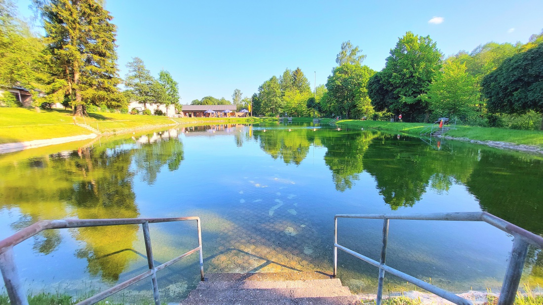 Foto: Martin Zehrer - Freibad Selingau bei Ebnath 