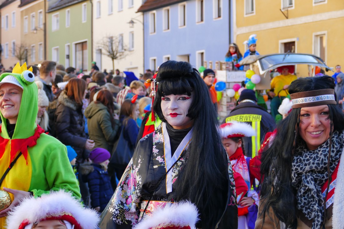 Foto: Martin Zehrer - 44. Faschingszug durch Waldeck am 7. Februar 2016!<br />
<br />
Tanzen, lachen und Gaudi machen ;-)<br />
<br />
Viele Gaudiwagen und unzählige Besucher trafen in Waldeck aufeinander.<br />
Die M 