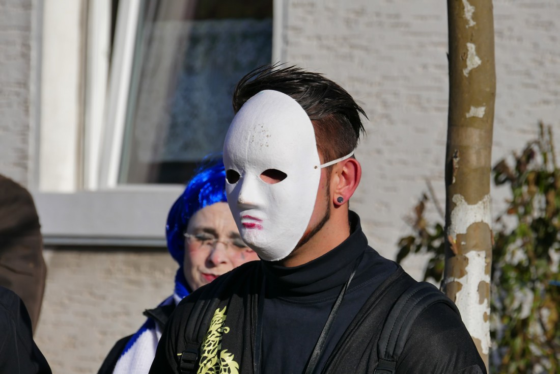 Foto: Martin Zehrer - Die Maske ;-)<br />
<br />
44. Faschingszug durch Waldeck am 7. Februar 2016!<br />
<br />
Tanzen, lachen und Gaudi machen ;-)<br />
<br />
Viele Gaudiwagen und unzählige Besucher trafen in Waldeck au 