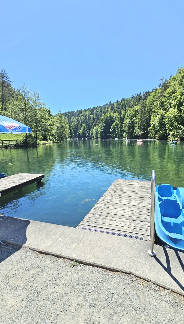 Tretboot fahren in der Fränkischen Schweiz.
