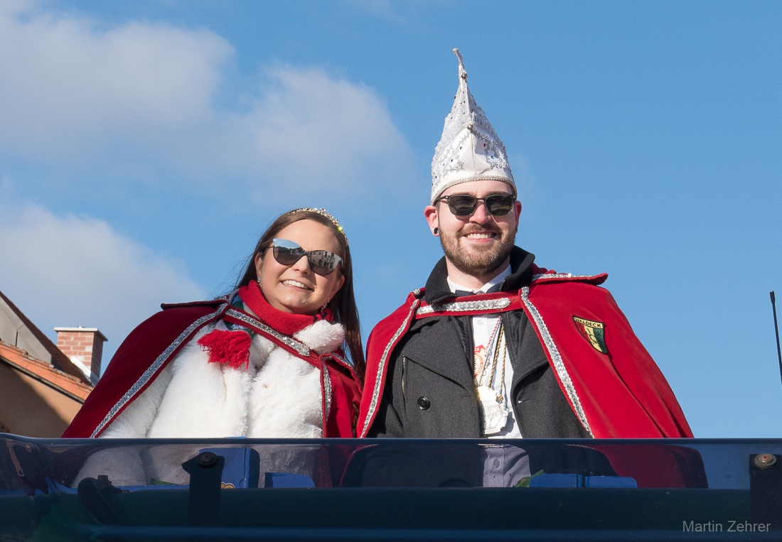 Faschingszug durch Waldeck 2026 - WCV Helau!!!

Am 15. Februar 2026 war es wieder soweit. Tausende Besucher jubelten den Narren zu, das Wetter wurde wie bestellt, wunderschön. Die Sonne strahlte und alle Menschen waren voller Faschings-Laune. WCV Helau!!!!
