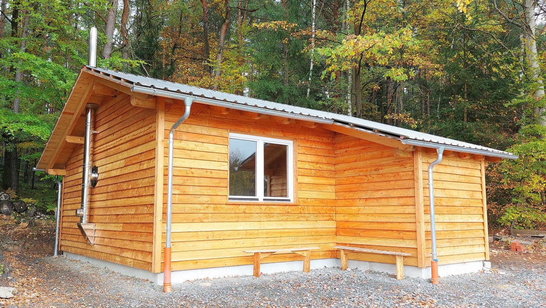 Foto: Martin Zehrer - Kult bei Kemnath: neue Hütte am alten Platz... 