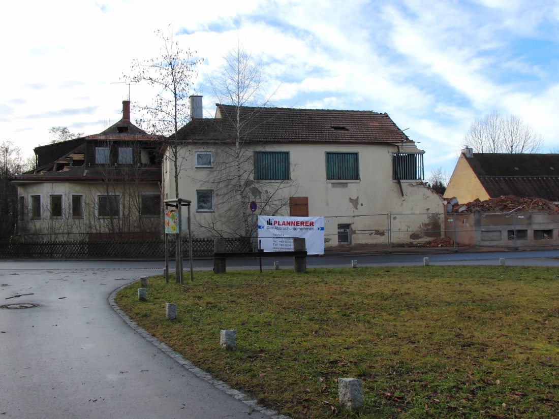 Foto: Martin Zehrer - Die bereits abgerissenen Gebäude auf dem Brauhausgelände in Kemnath. 