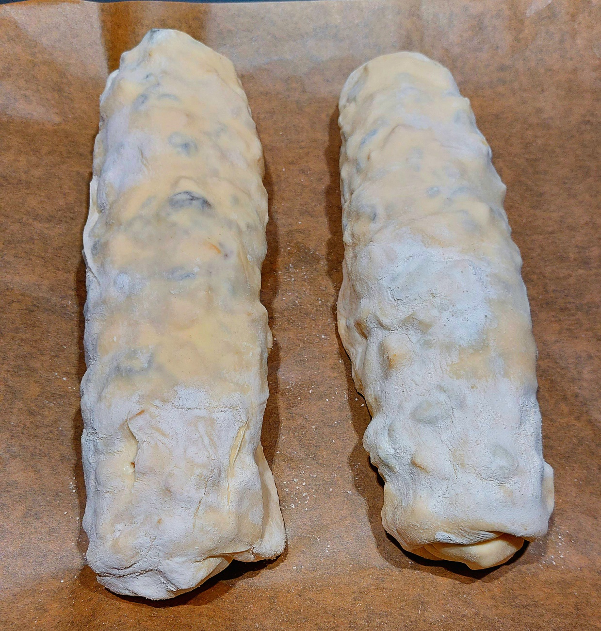 Foto: Martin Zehrer - Wohlduftender Apfel-Strudel vor dem Backofen... 